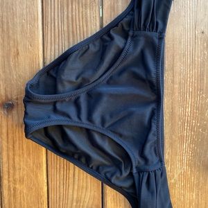 Victoria’s Secret knockout bikini bottom small